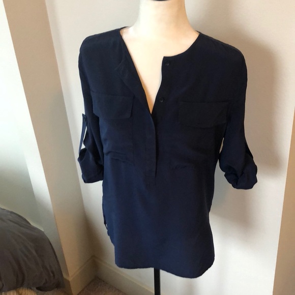 NWOT BCBG Luelle Navy Silk Tunic w/Pockets - Picture 3 of 8